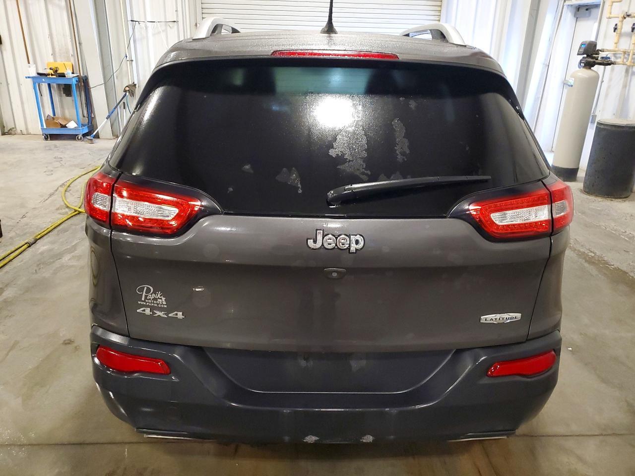 2015 Jeep Cherokee Latitude - Фото 6