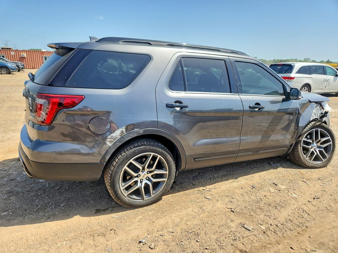 2017 Ford Explorer Sport - Фото 3