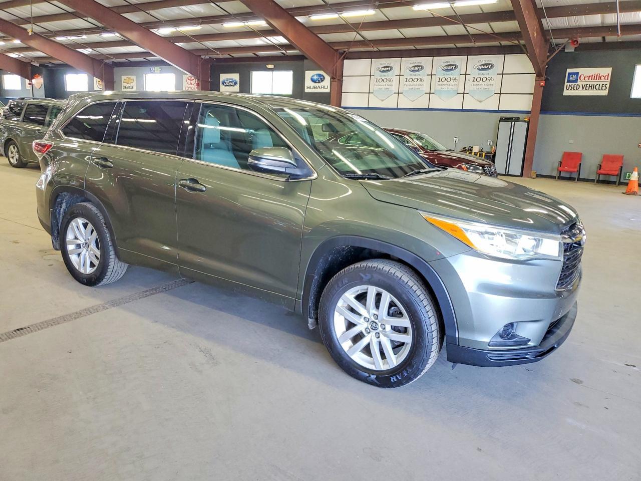 2016 Toyota Highlander Le - Image 4
