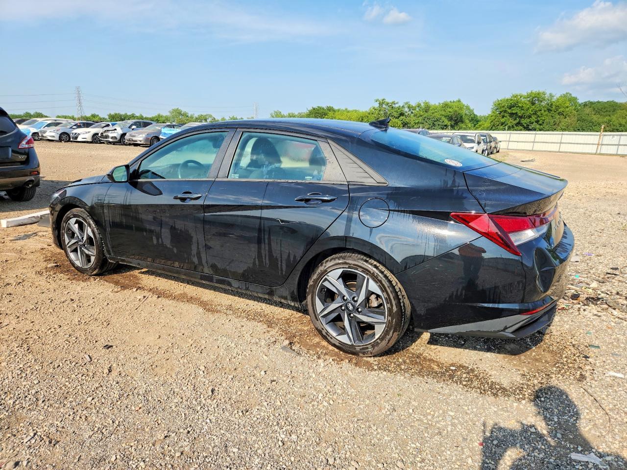 2023 Hyundai Elantra Sel - Image 2