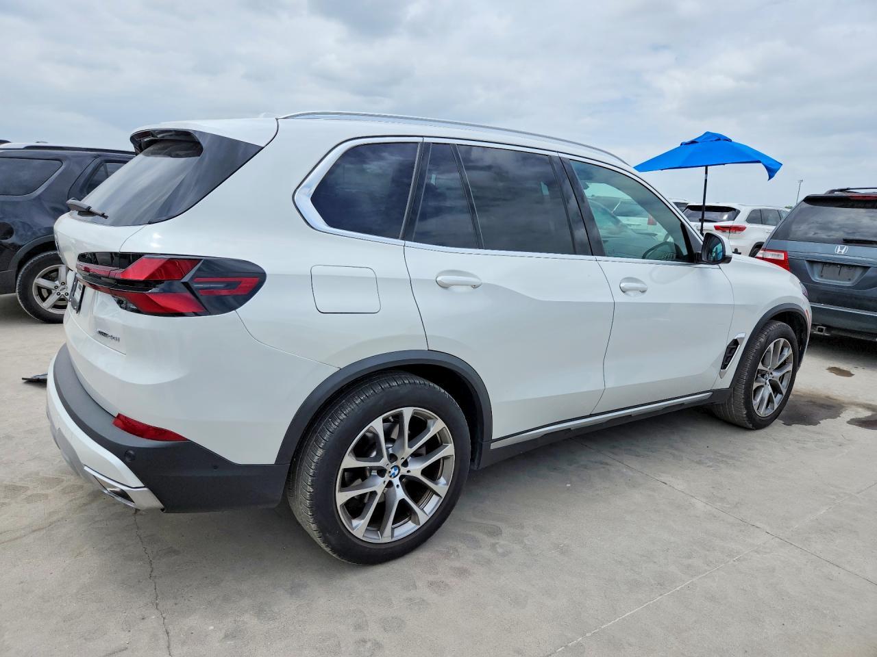 2025 BMW X5 xDrive40I - Фото 3