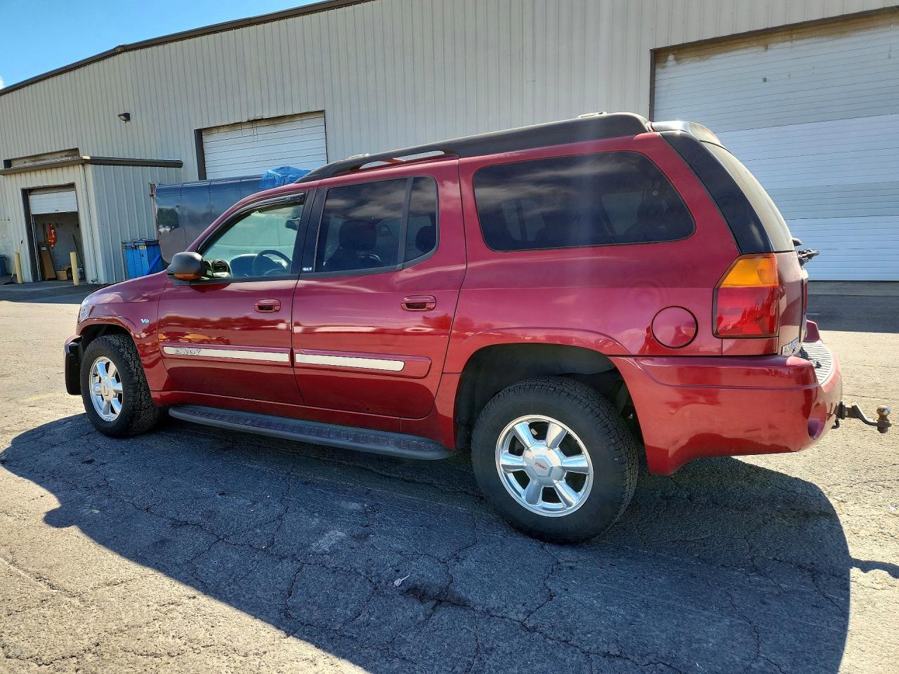 2004 GMC Envoy Xl - Image 2