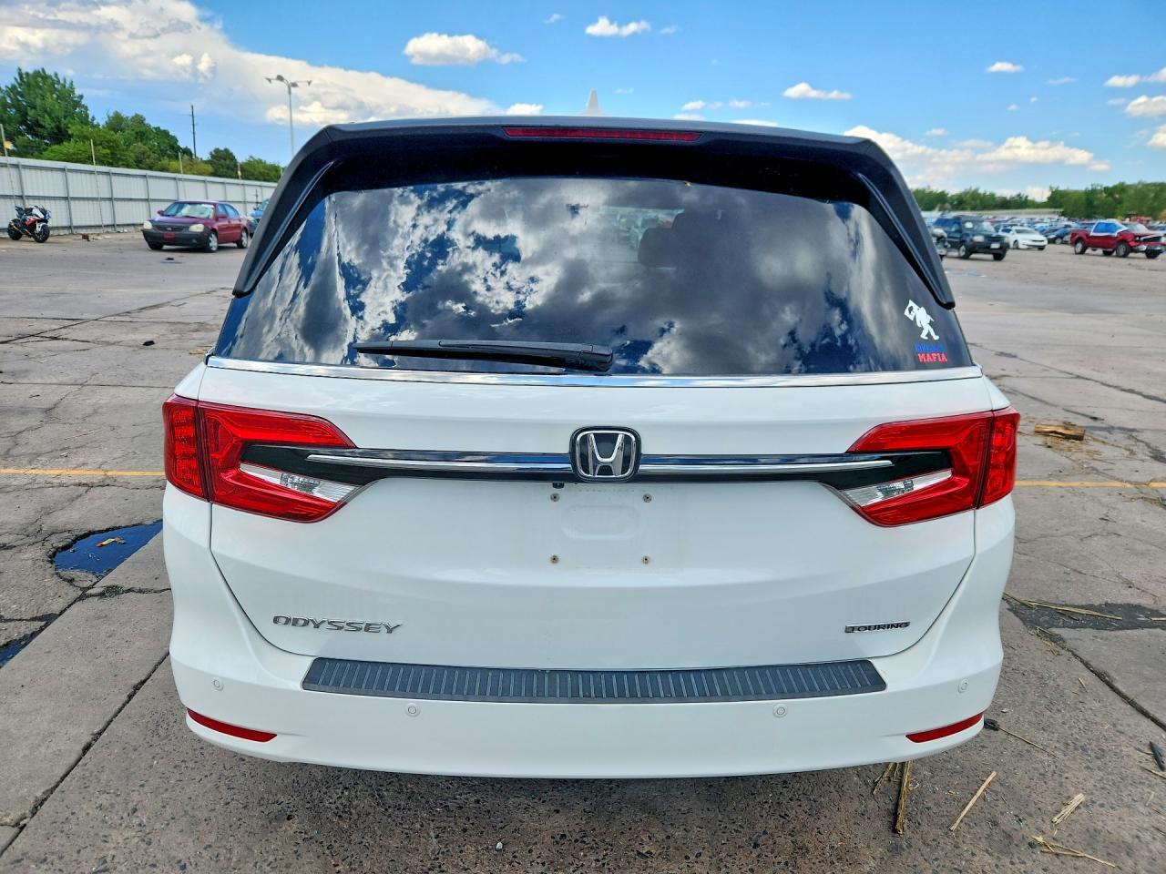 2023 Honda Odyssey Touring - Image 6