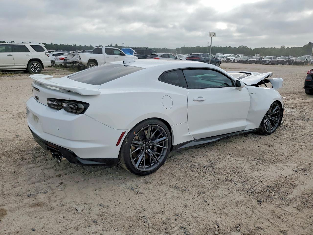 2024 Chevrolet Camaro Zl1 - Фото 3