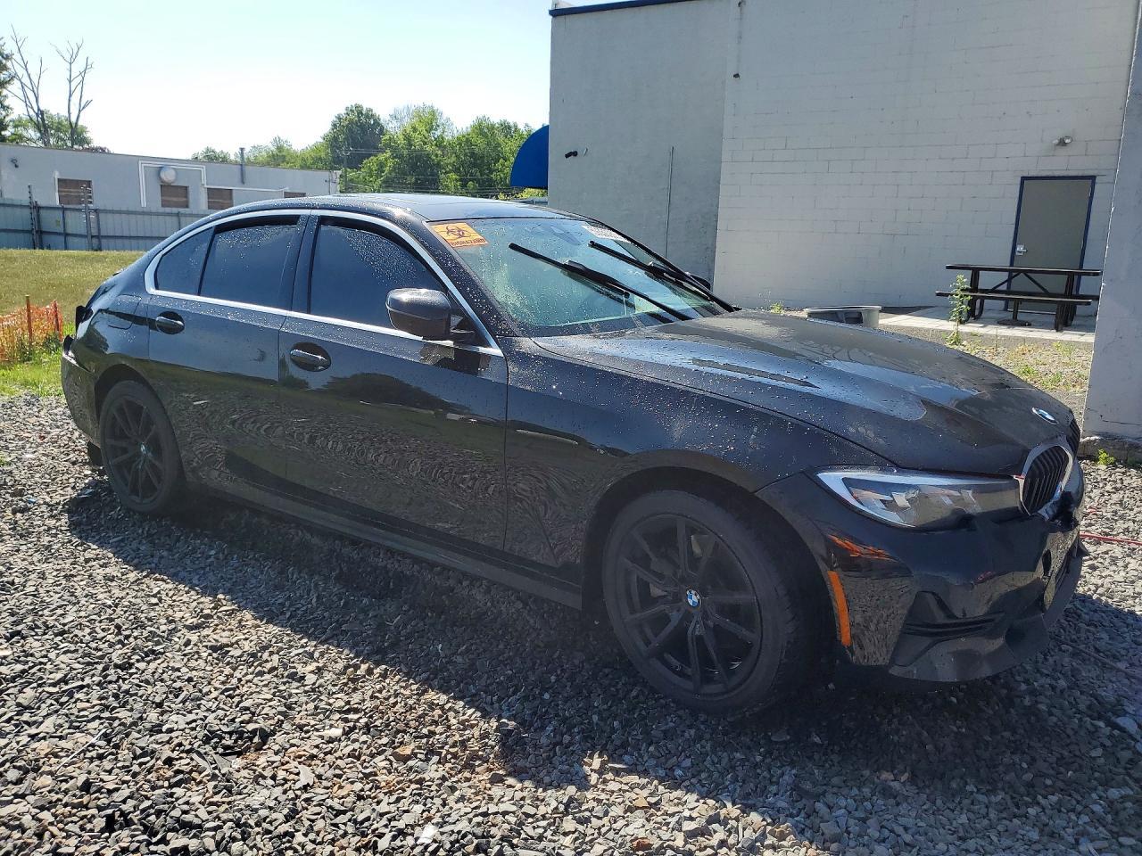 2019 BMW 330Xi - Фото 4