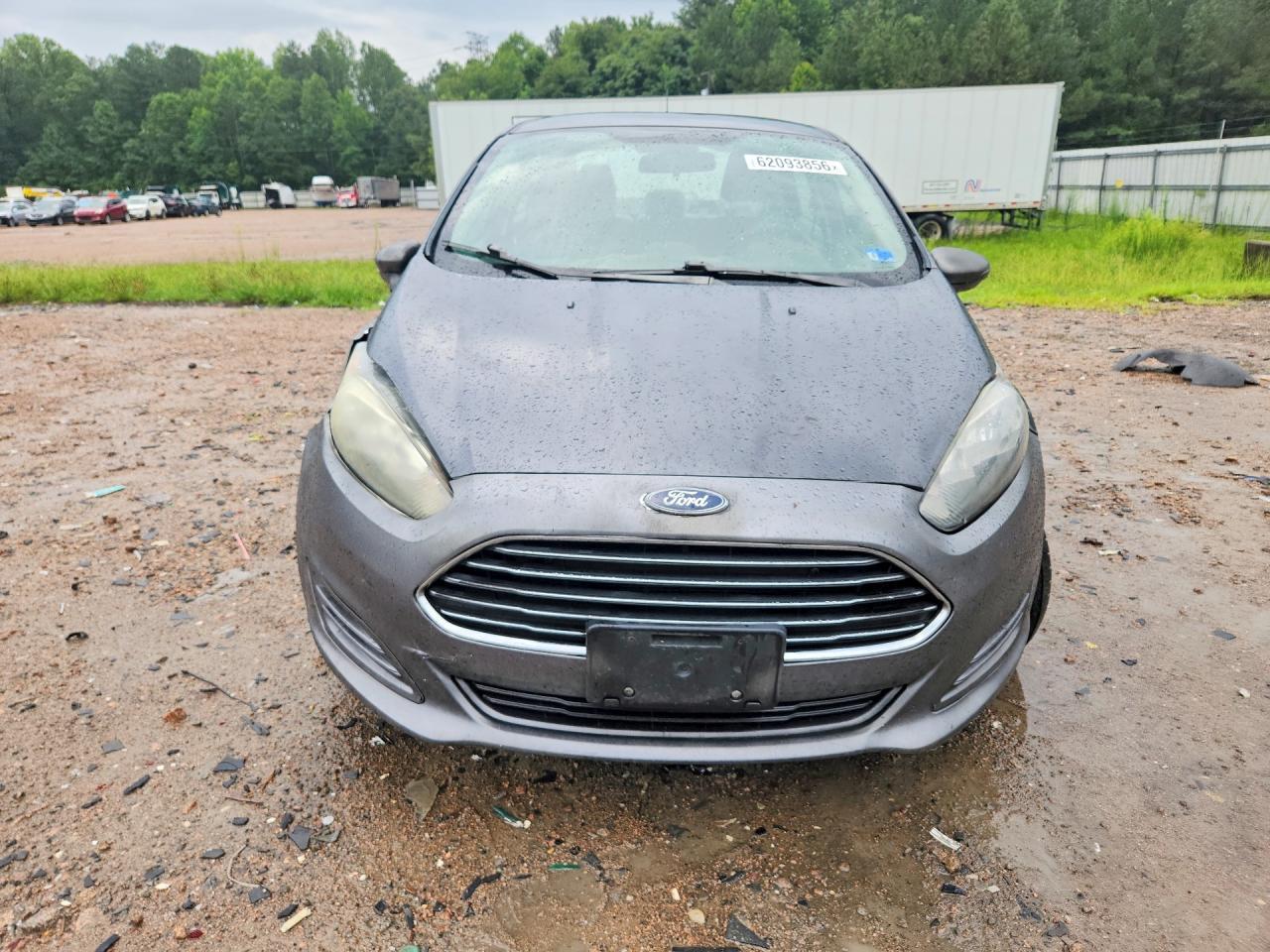 2015 Ford Fiesta Se - Фото 5