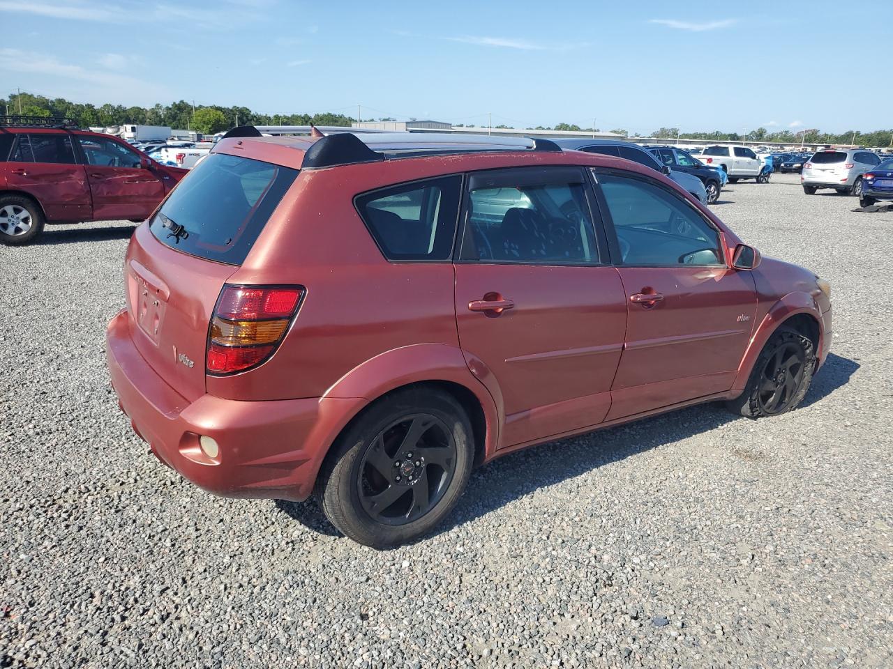 2005 Pontiac Vibe - Image 3