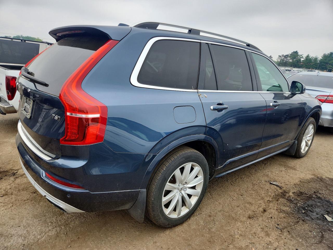 2019 Volvo Xc90 T6 Momentum - Image 3
