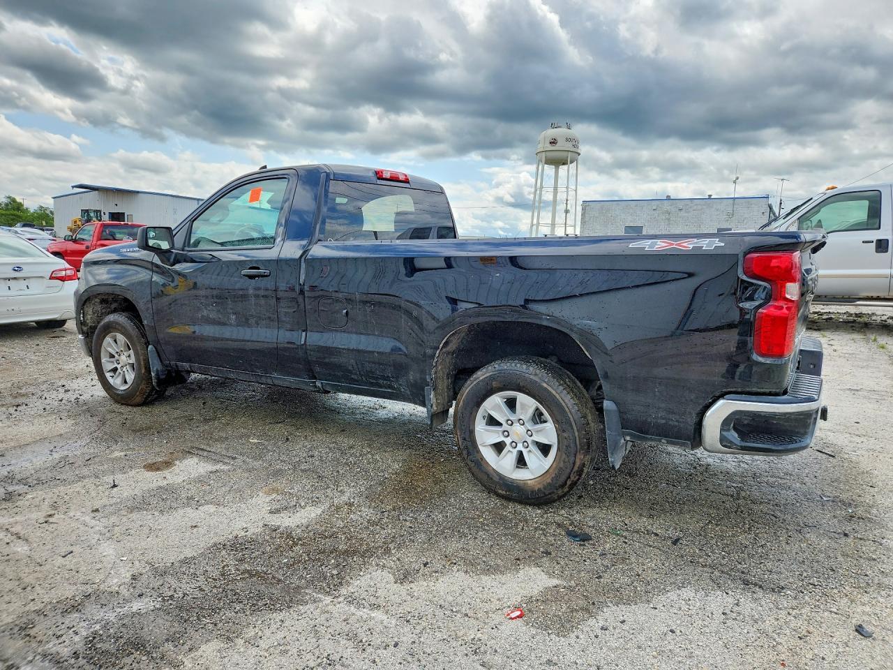 2025 Chevrolet Silverado K1500 - Фото 2