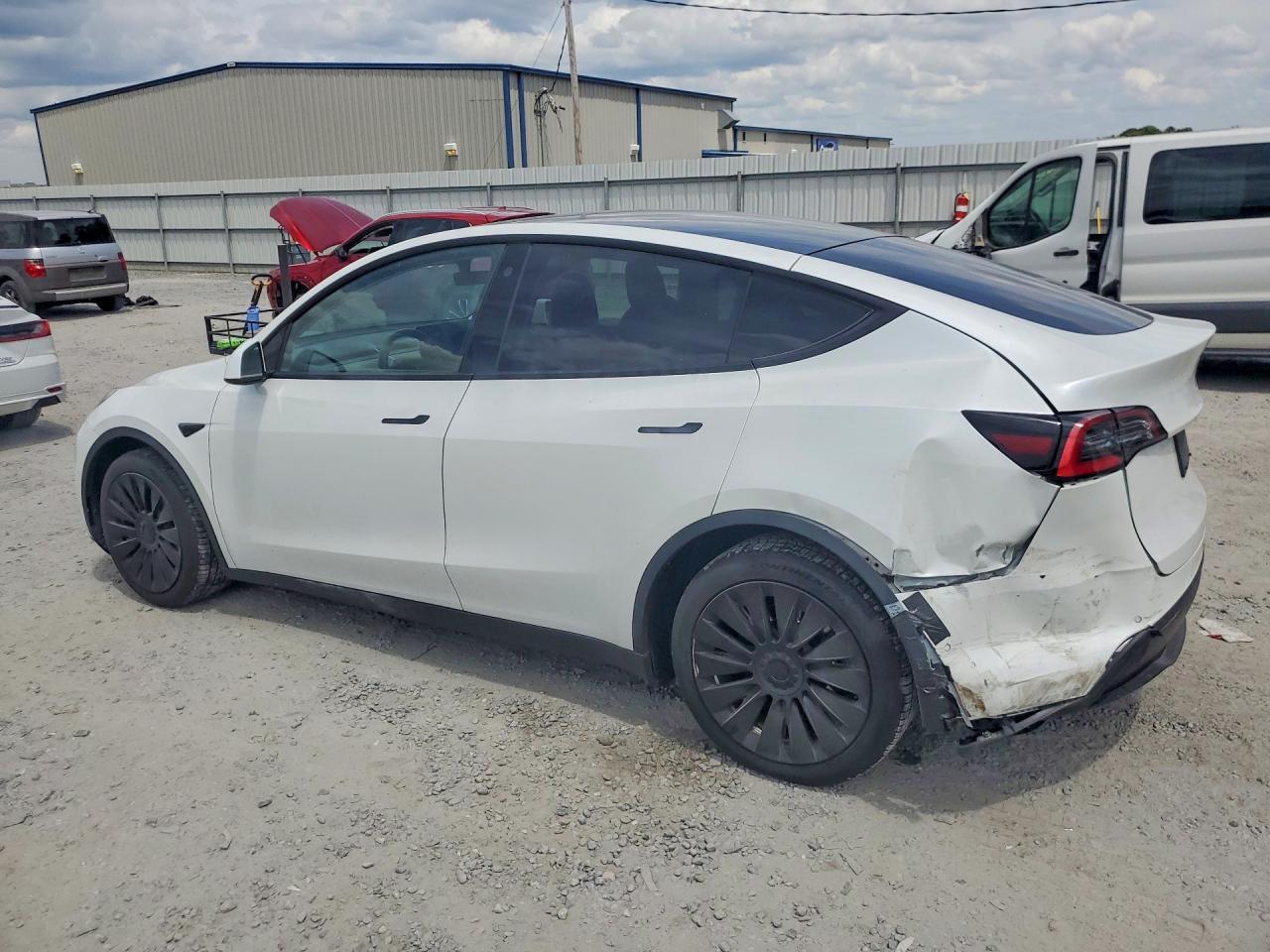 2021 Tesla Model Y - Фото 2