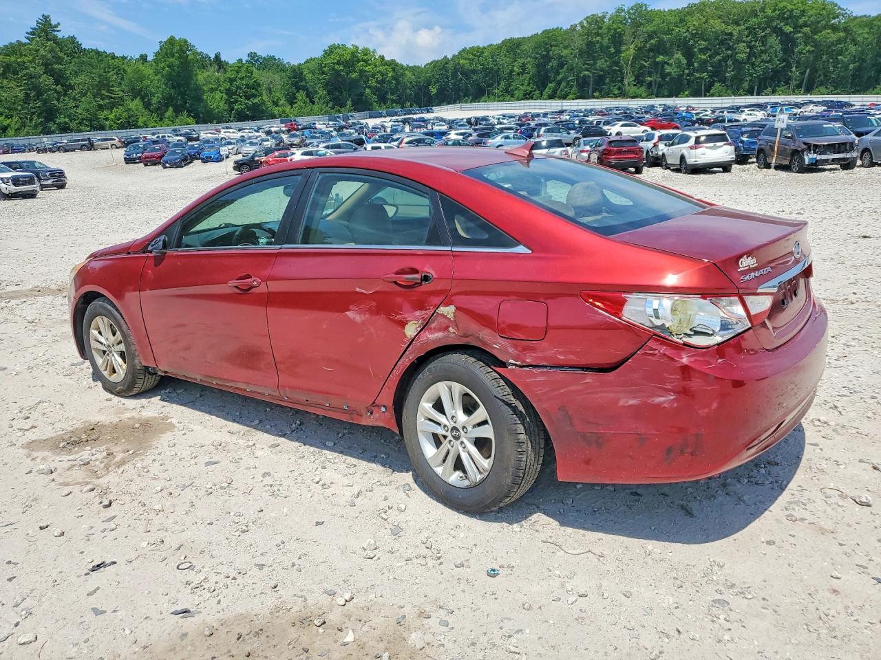 2011 Hyundai Sonata Gls - Image 2