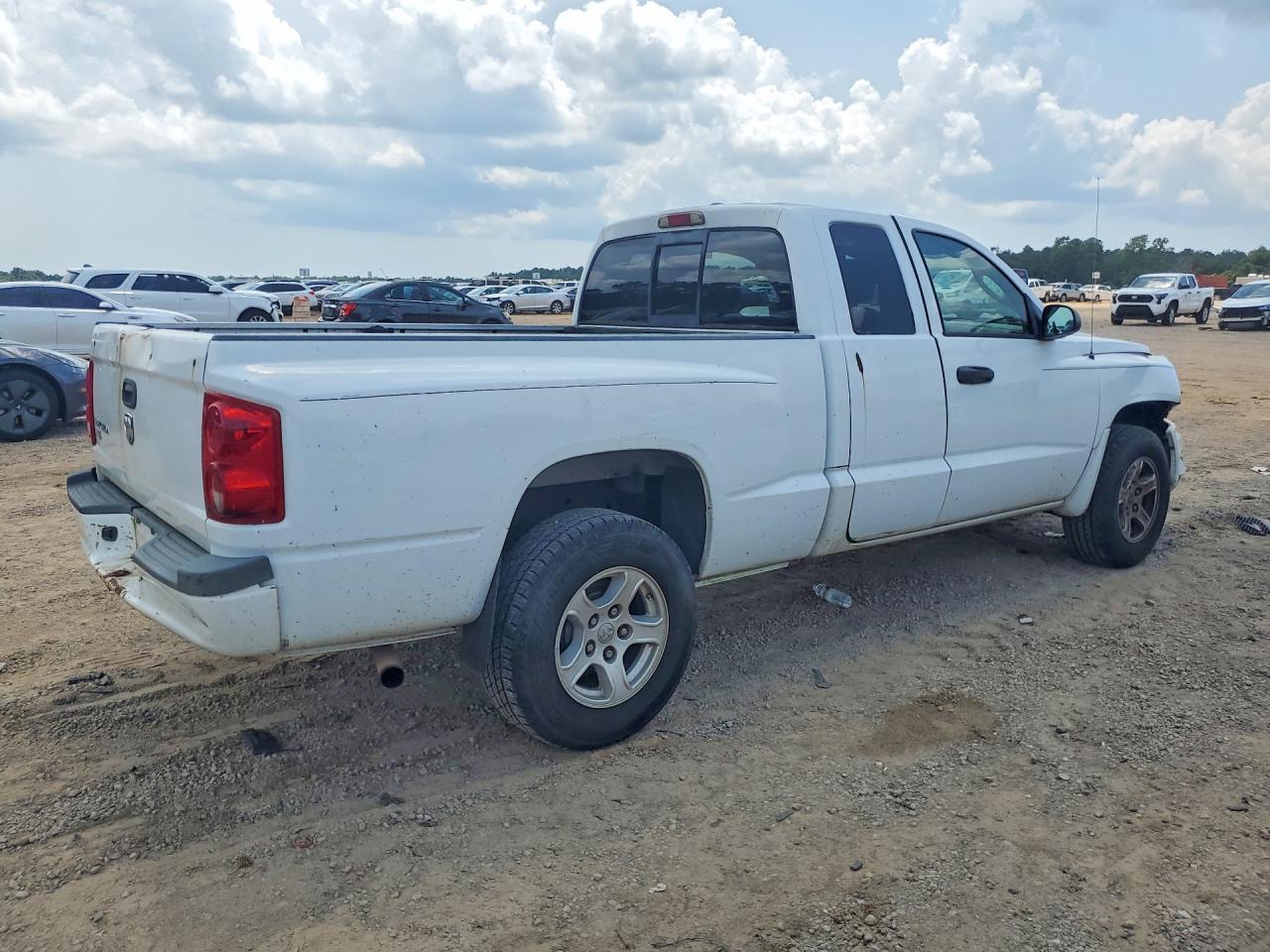 2008 Dodge Dakota Slt - Image 3