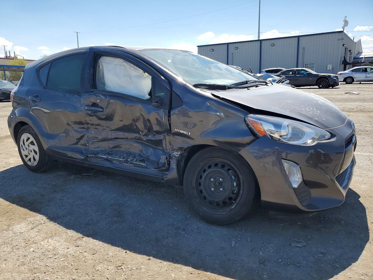 2016 Toyota Prius C Two - Image 4