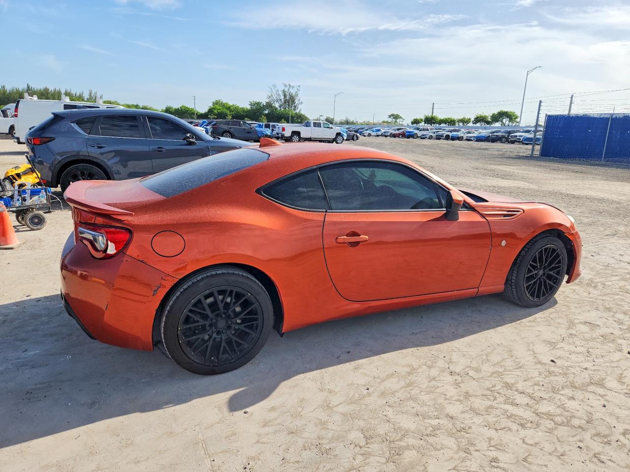 2017 Toyota 86 Base - Фото 3