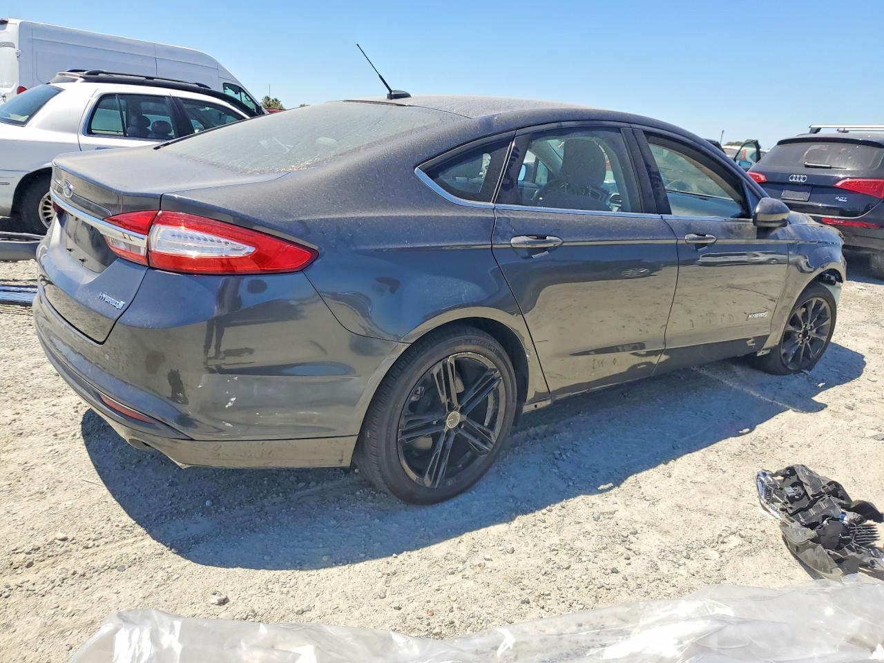 2018 Ford Fusion S Hybrid - Image 3