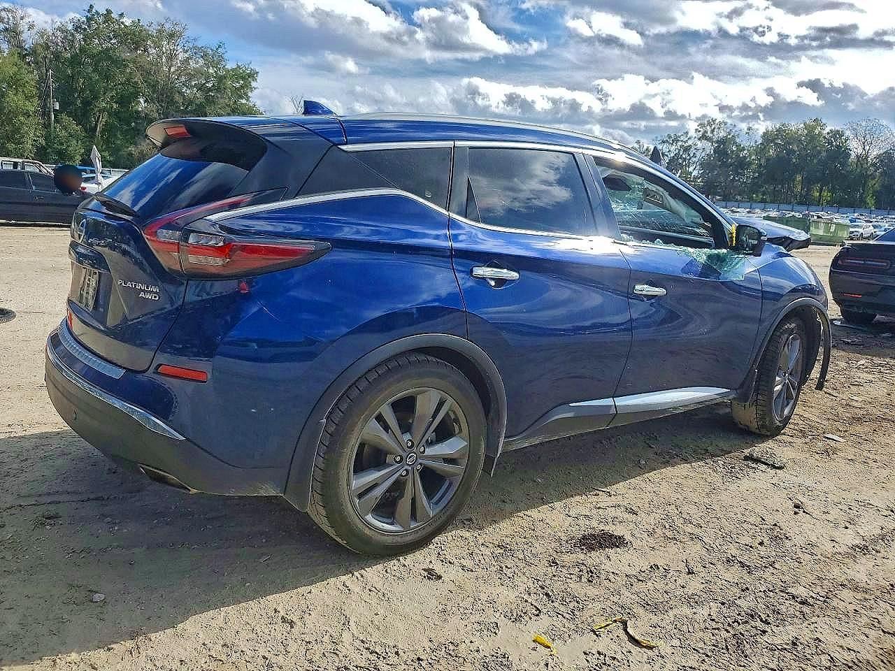 2020 Nissan Murano Platinum - Image 3