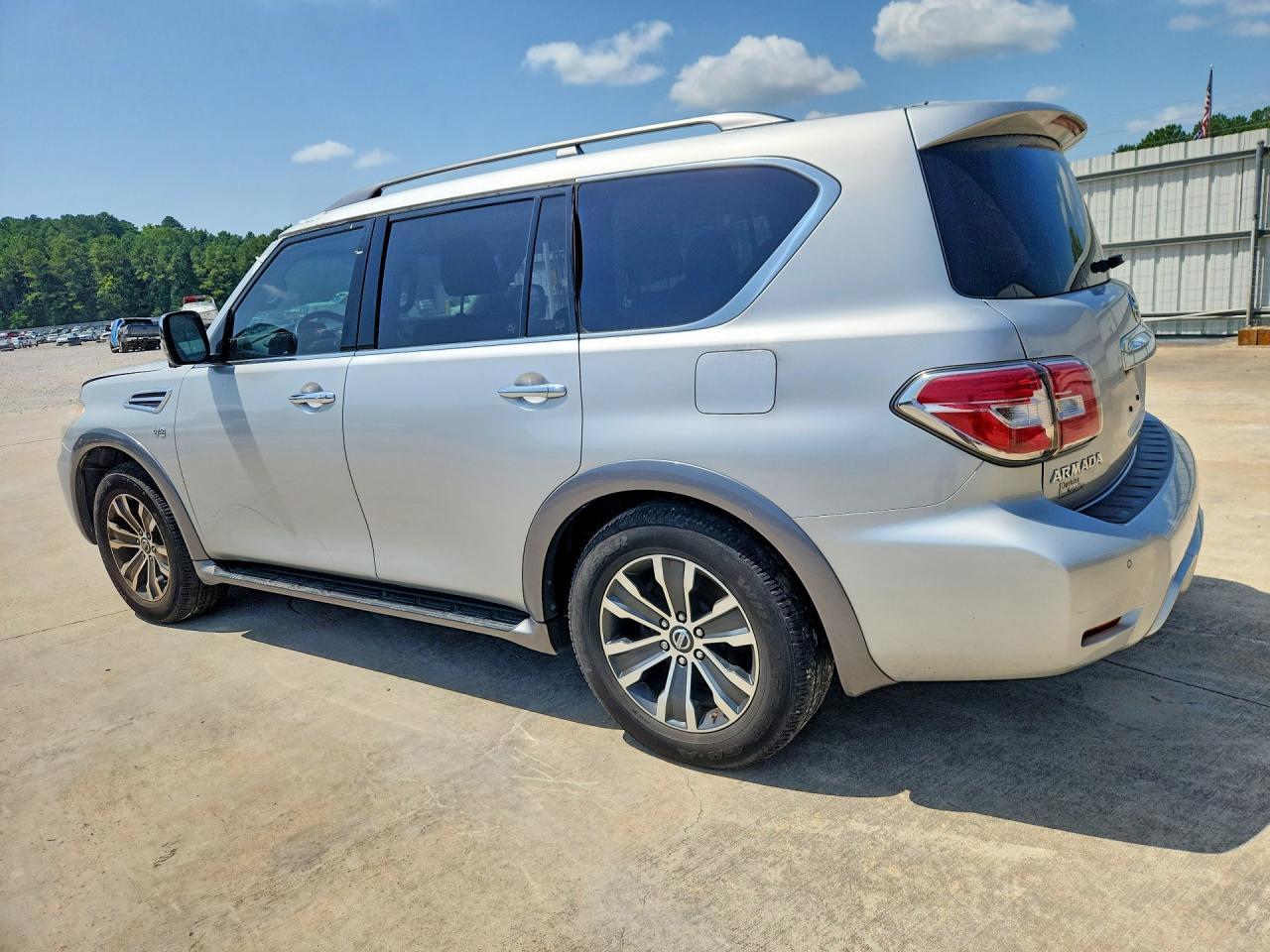 2017 Nissan Armada Sl - Фото 2