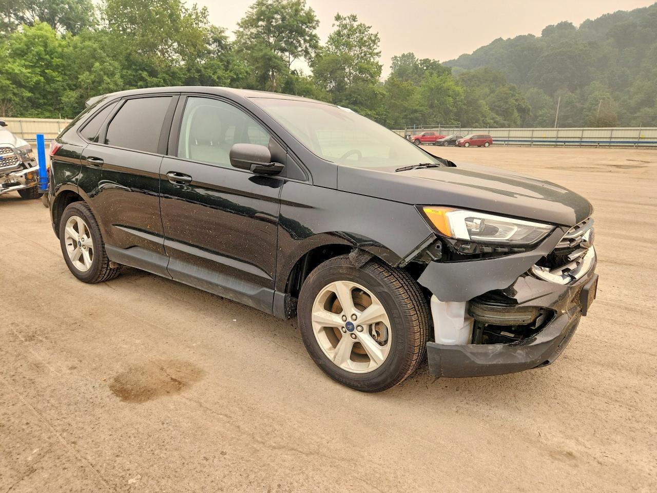2020 Ford Edge Se - Фото 4