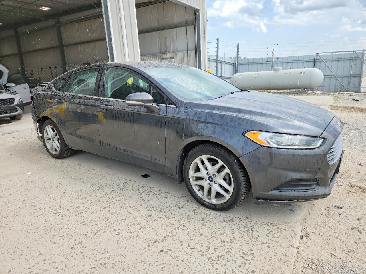 2016 Ford Fusion Se - Фото 4