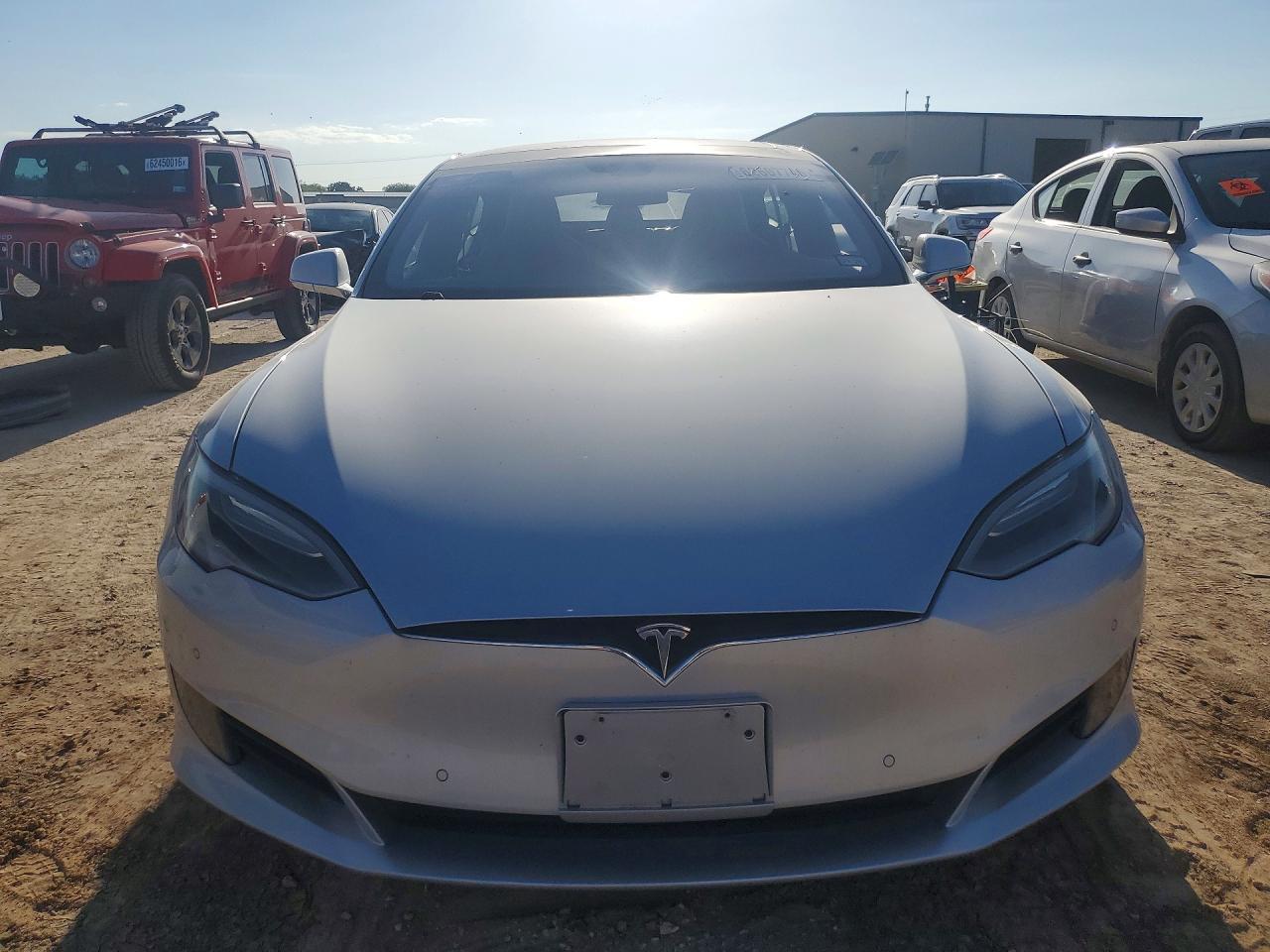2016 Tesla Model S - Image 5