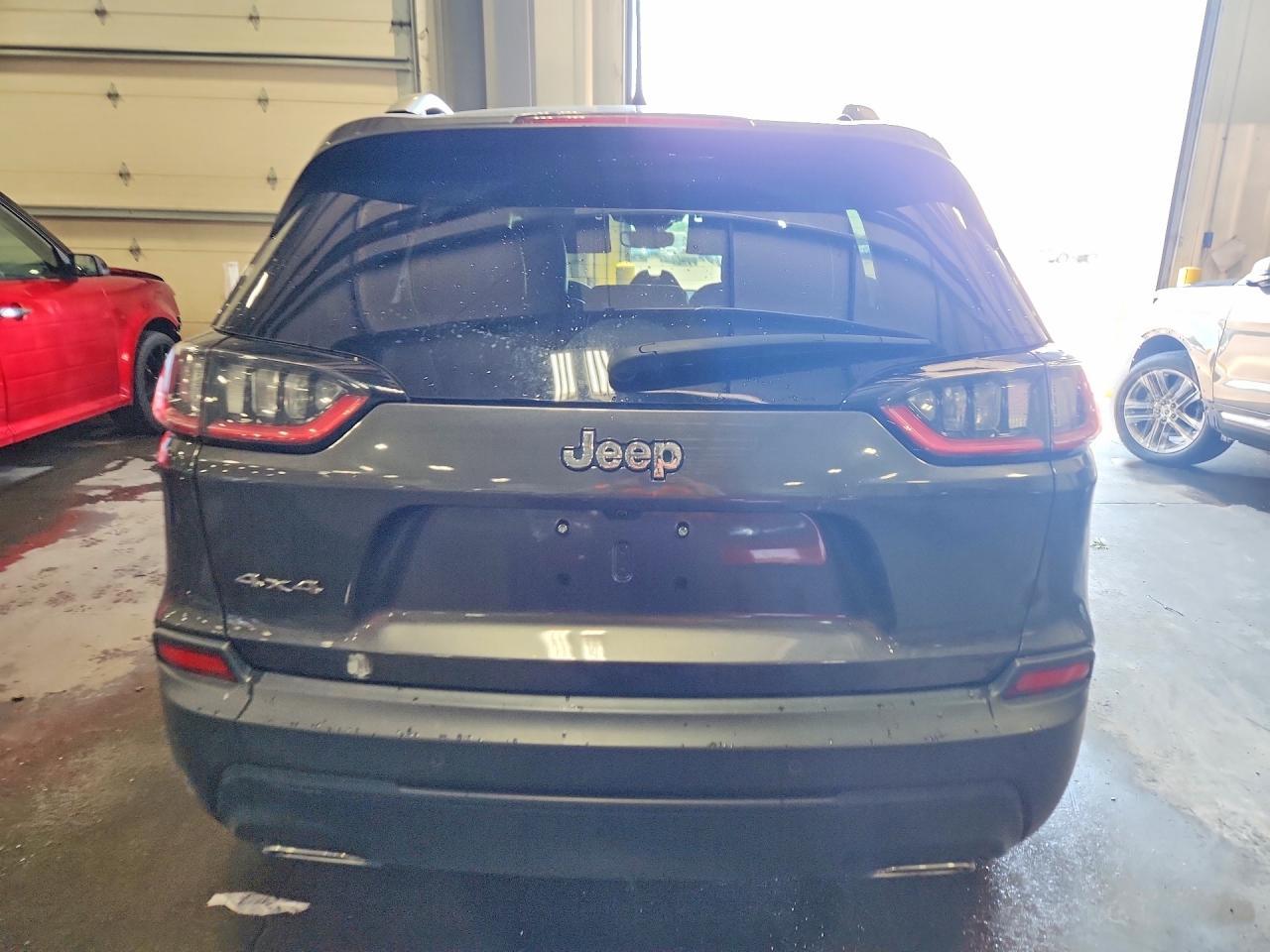 2020 Jeep Cherokee Latitude Plus - Image 6
