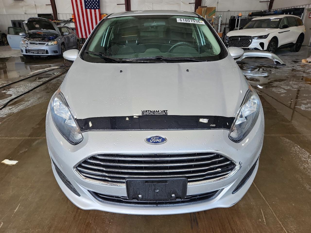 2016 Ford Fiesta Se - Фото 5