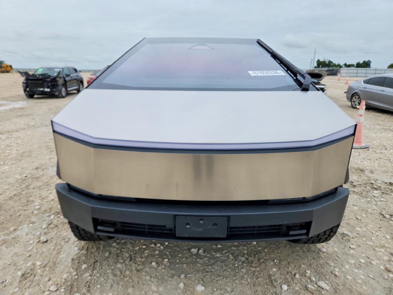 2024 Tesla Cybertruck - Фото 5