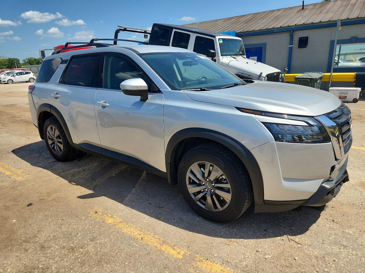 2024 Nissan Pathfinder Sv - Image 4