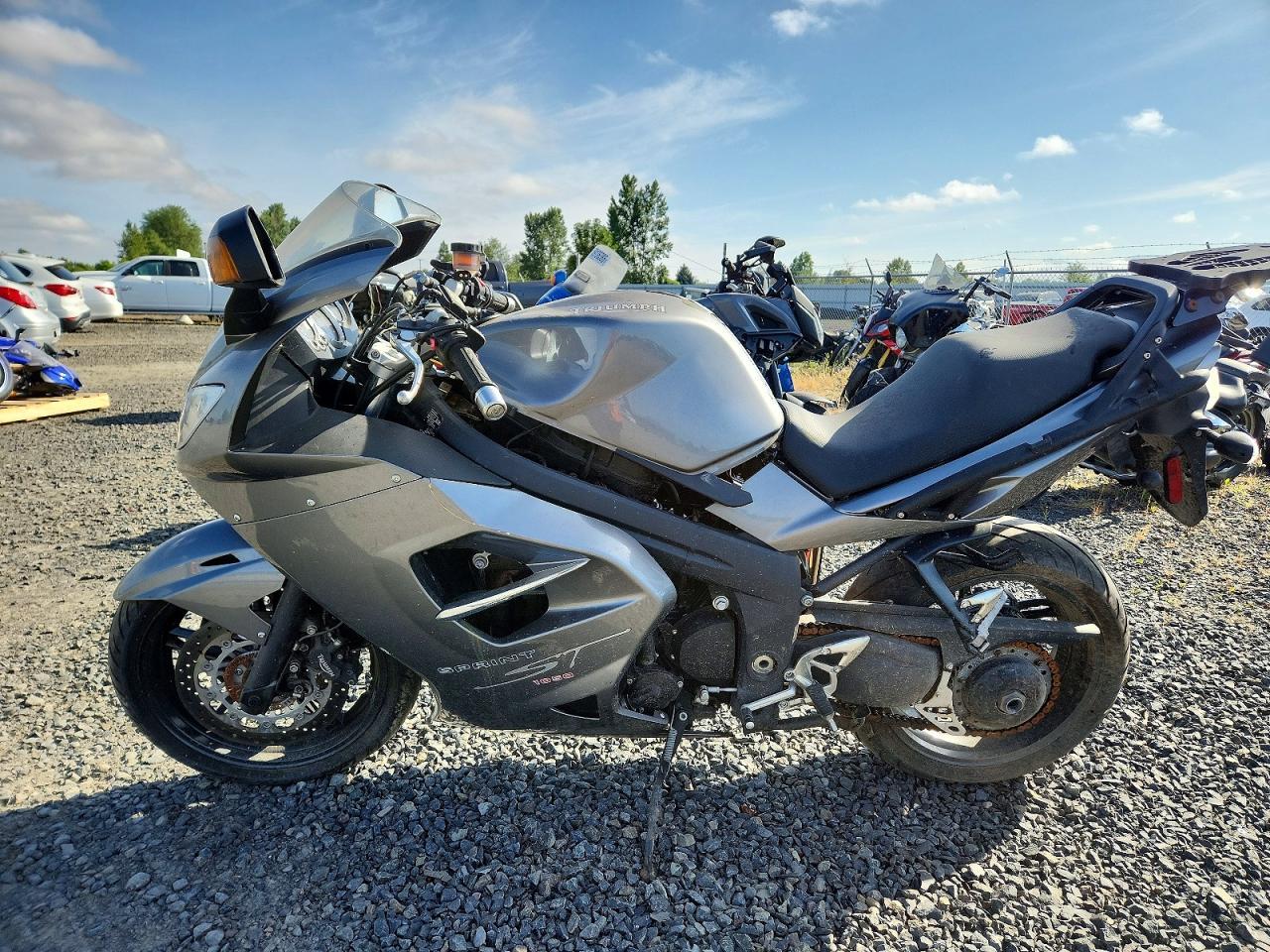 2008 Triumph Motorcycle Sprint St - Фото 3
