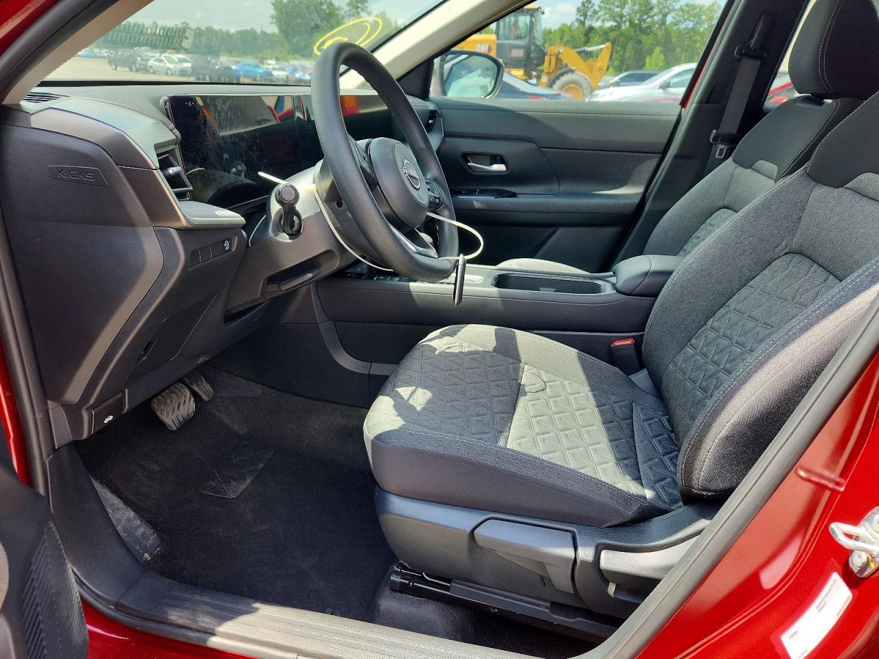 2025 Nissan Kicks Sv - Image 7