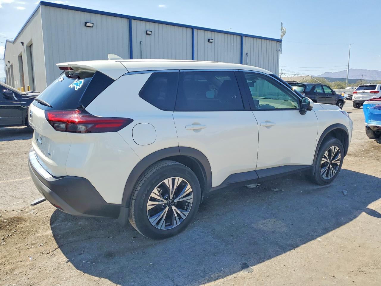 2021 Nissan Rogue Sv - Image 3