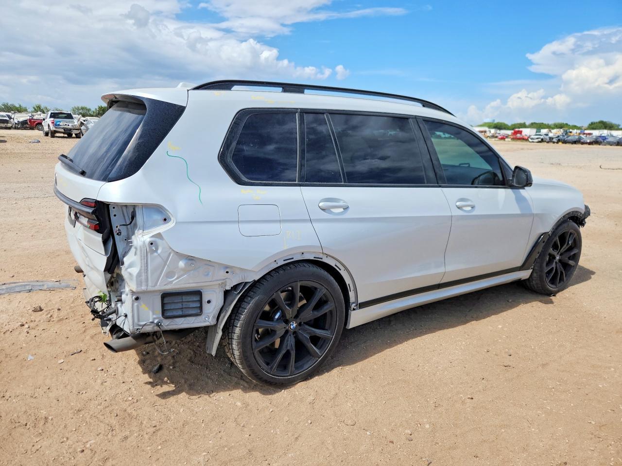 2024 BMW X7 xDrive40I - Фото 3