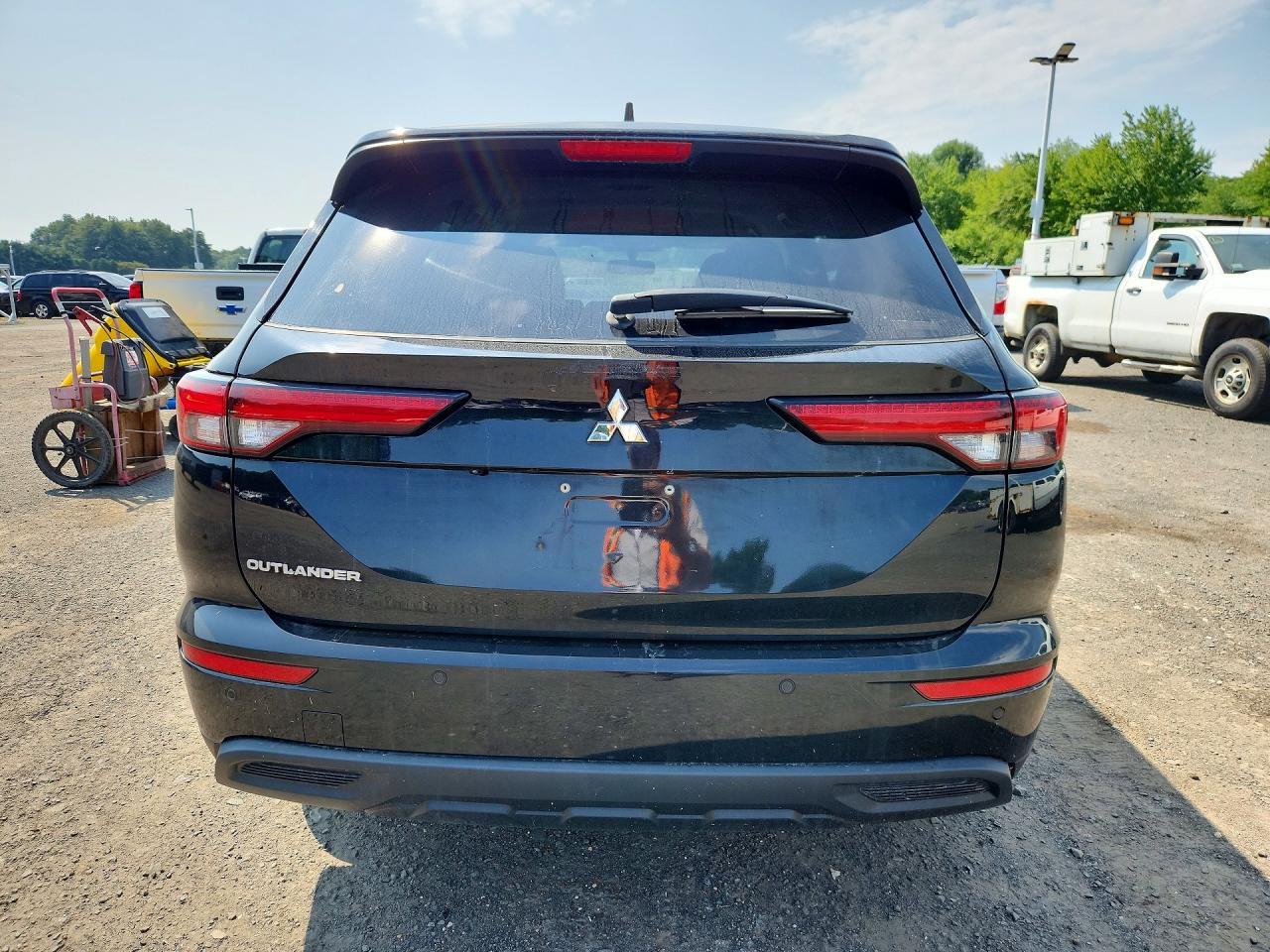 2023 Mitsubishi Outlander Es - Image 6
