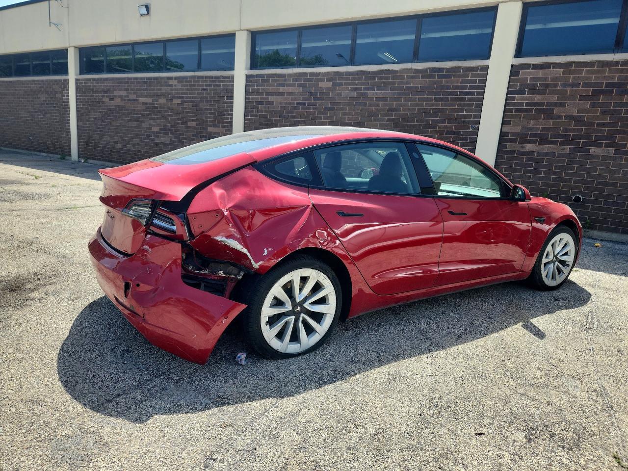 2022 Tesla Model 3 - Image 3