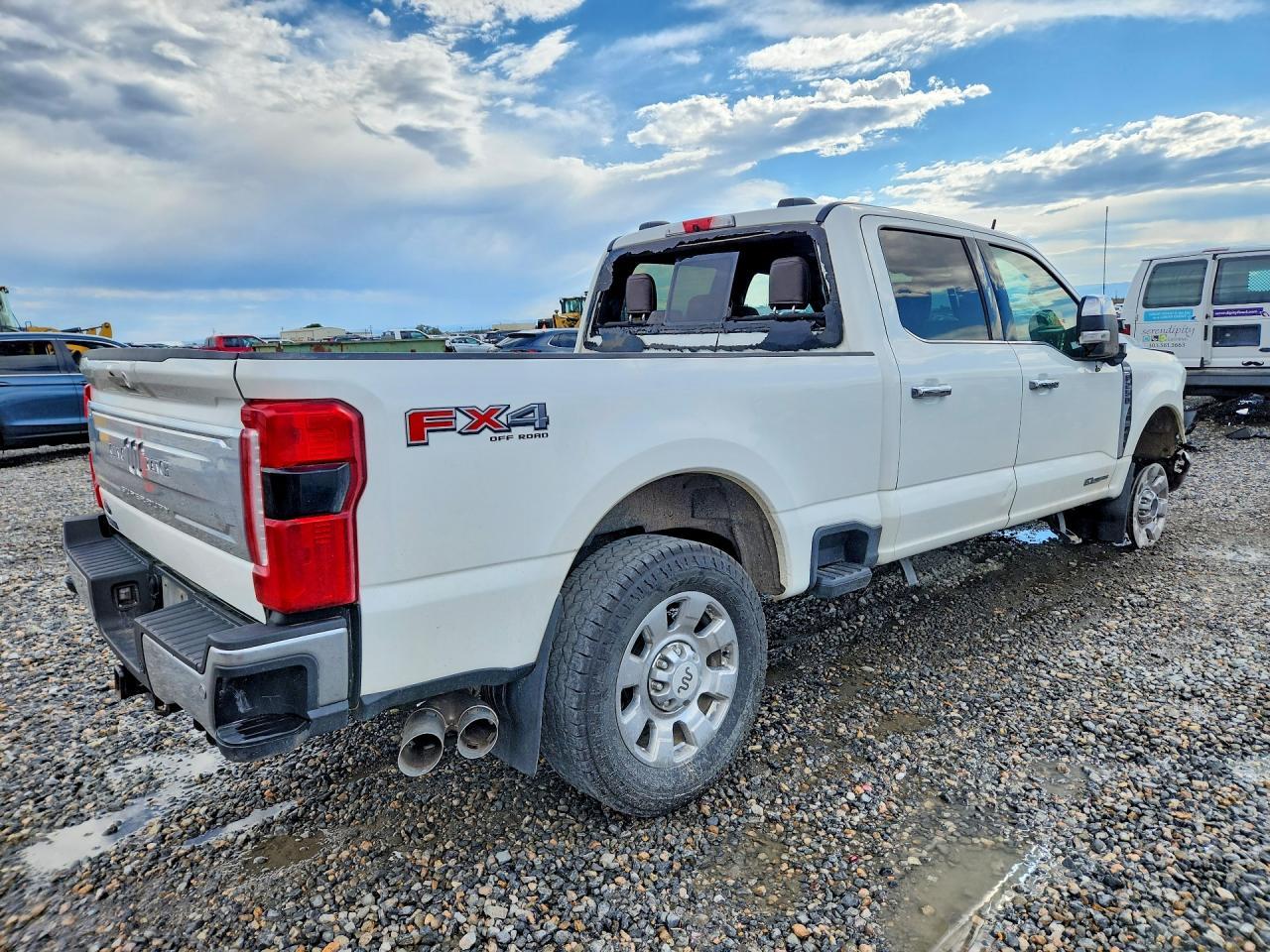 2024 Ford F250 Super Duty - Фото 3