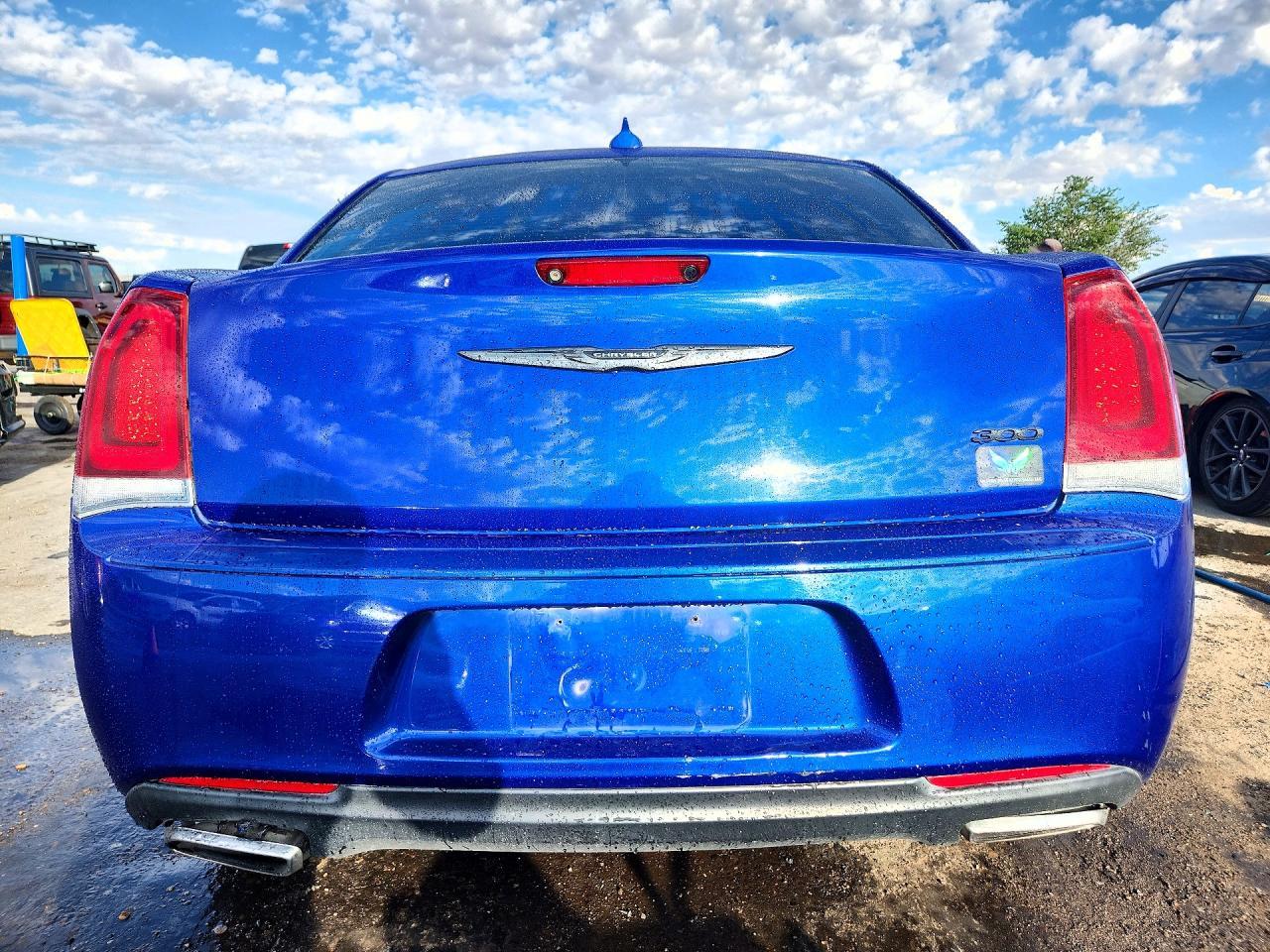 2021 Chrysler 300 Touring - Фото 6