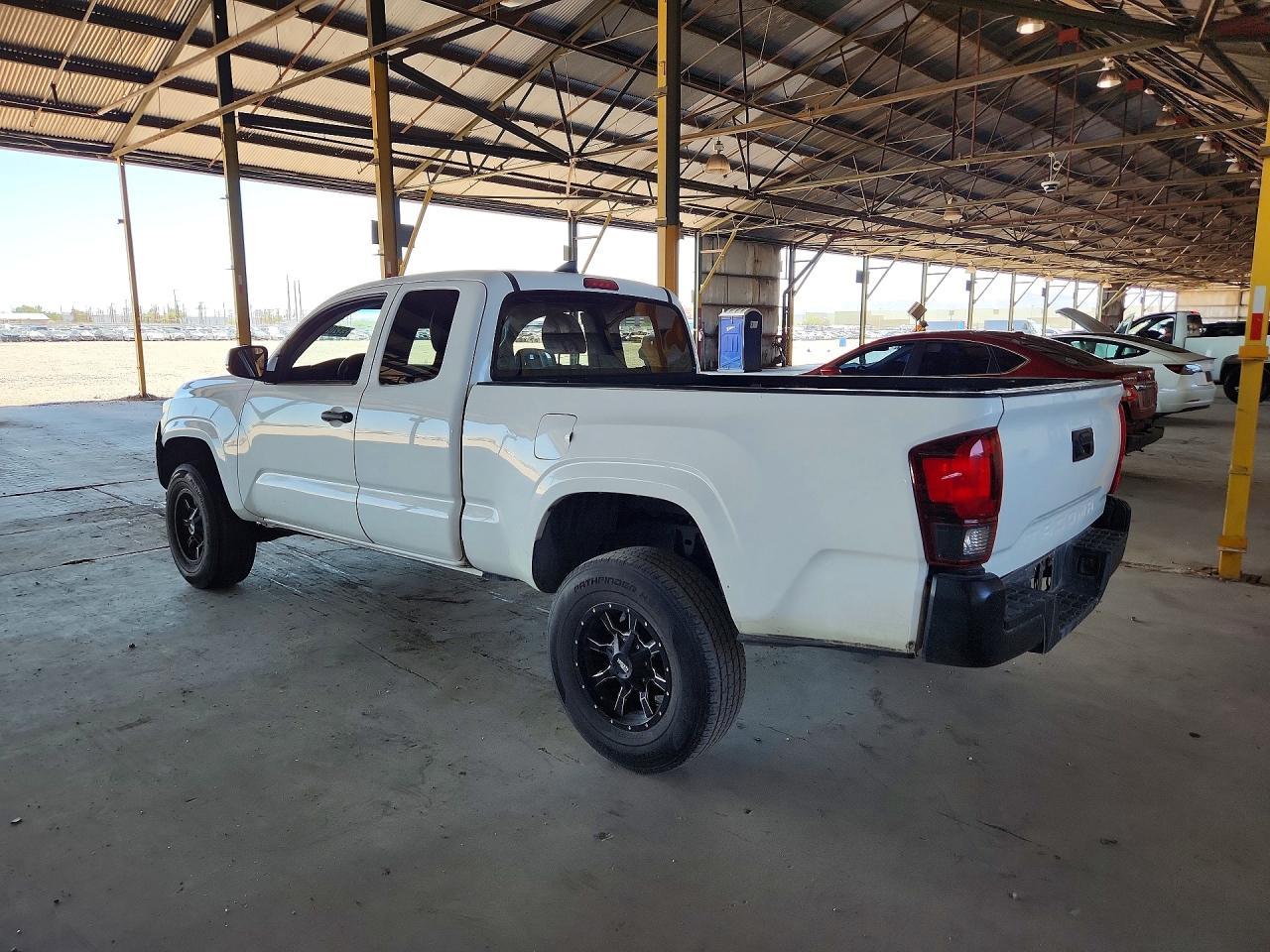2019 Toyota Tacoma Sr - Фото 2
