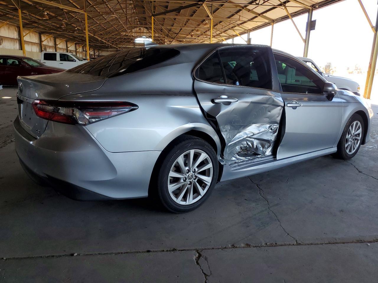2022 Toyota Camry Le - Image 3