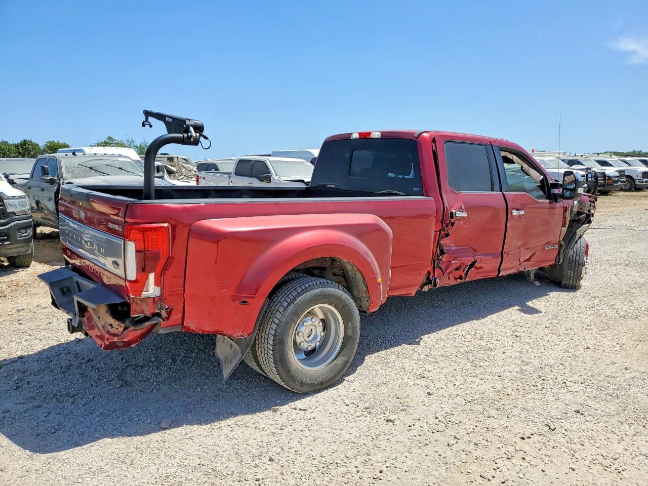 2017 Ford F350 Super Duty - Image 3