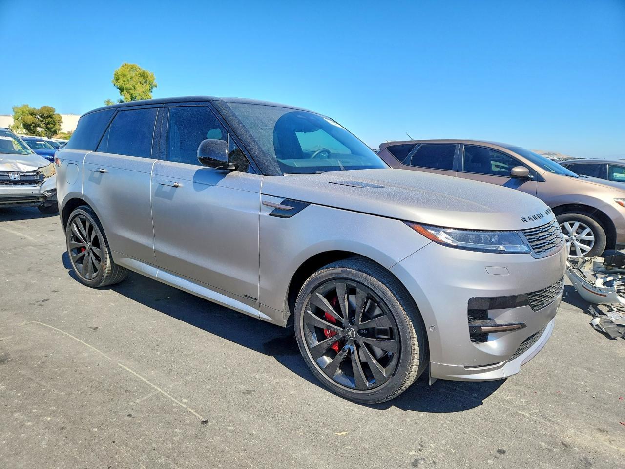 2025 Land Rover Range Rover Sport Autobiography - Image 4