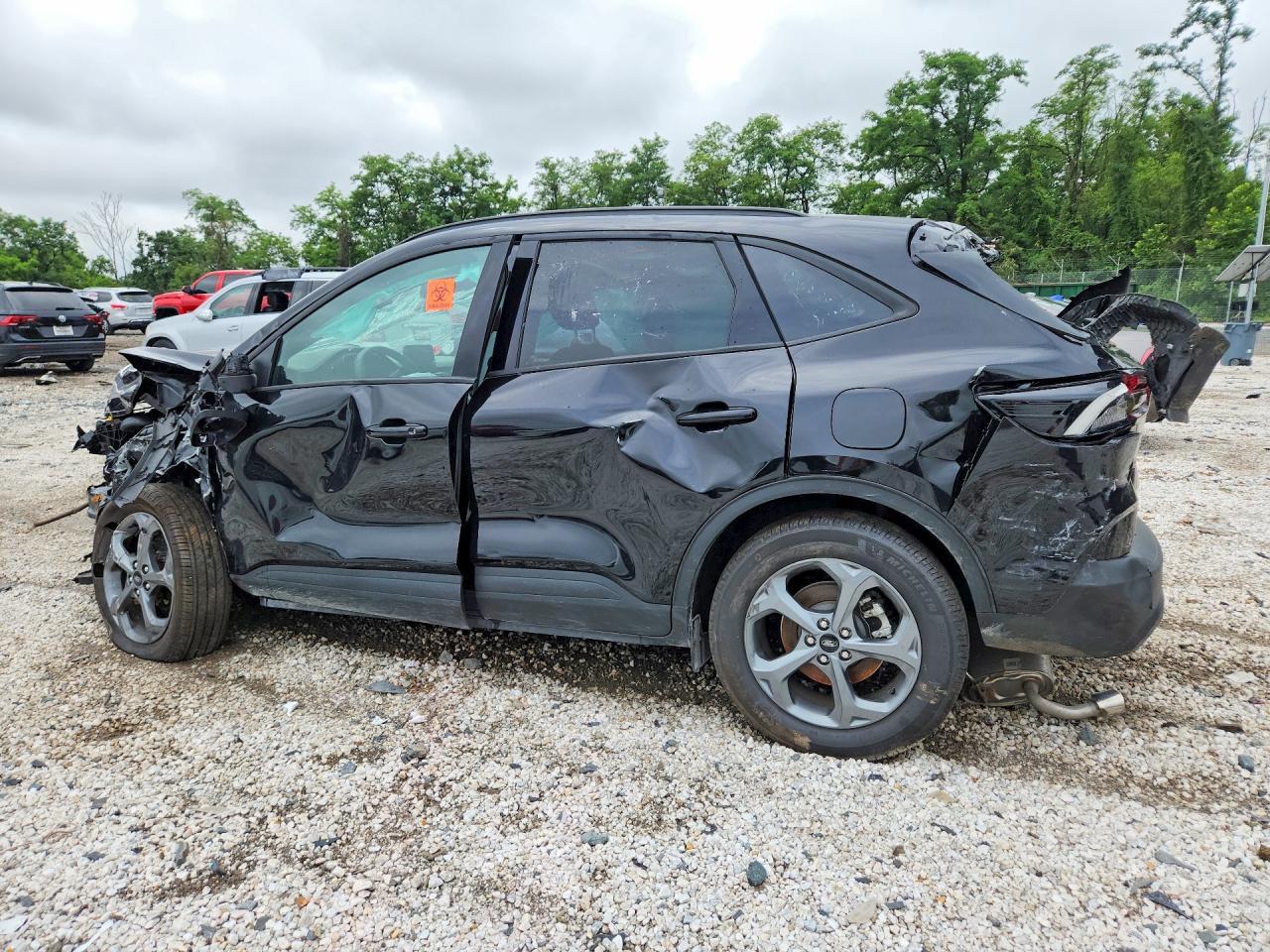 2025 Ford Escape St Line - Image 2