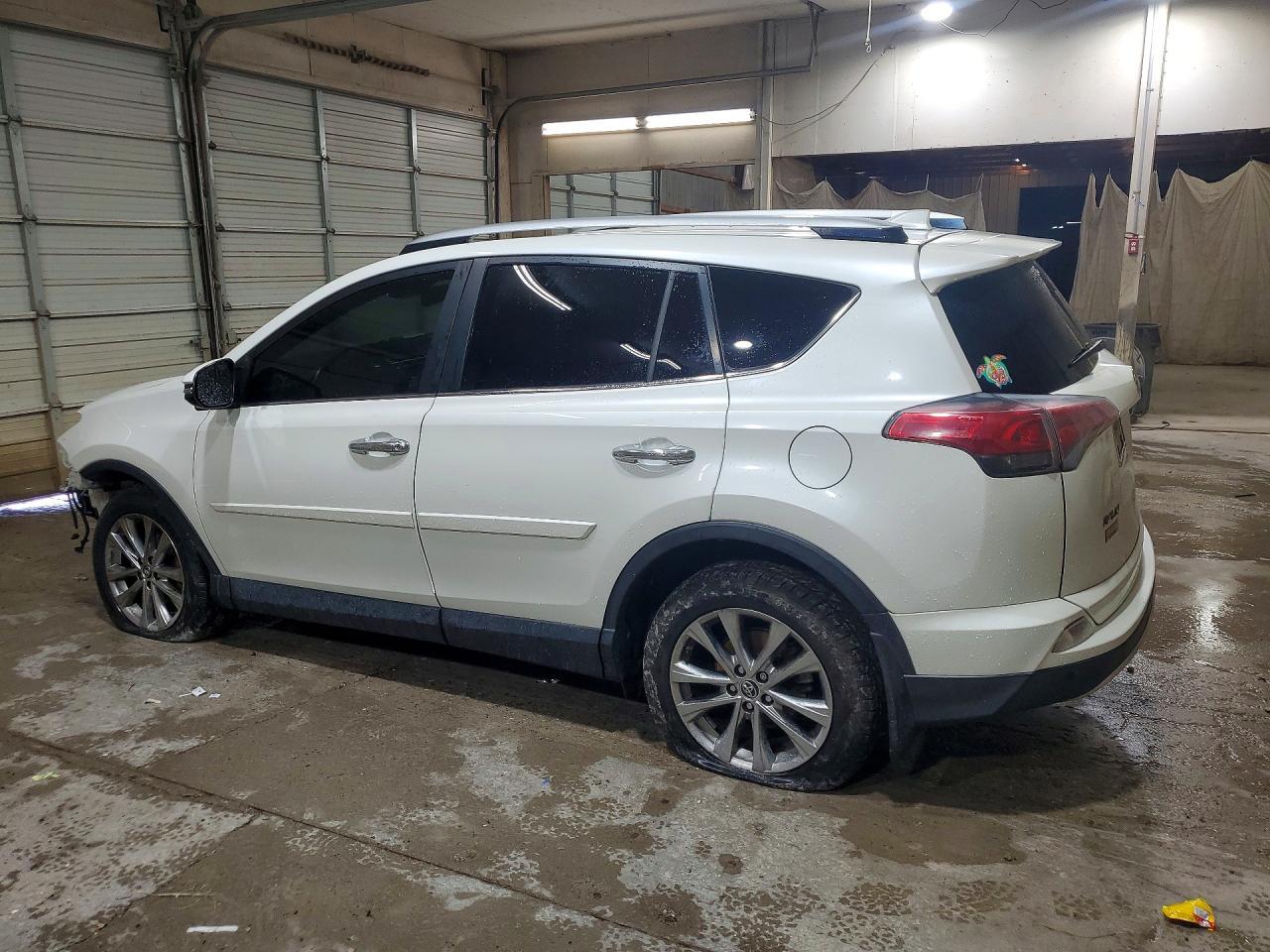 2016 Toyota Rav4 Limited - Фото 2