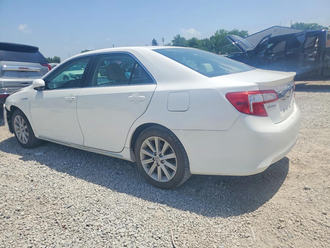 2012 Toyota Camry Hybrid Xle - Image 2
