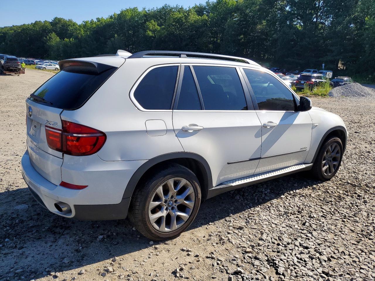 2013 BMW X5 xDrive35I - Фото 3