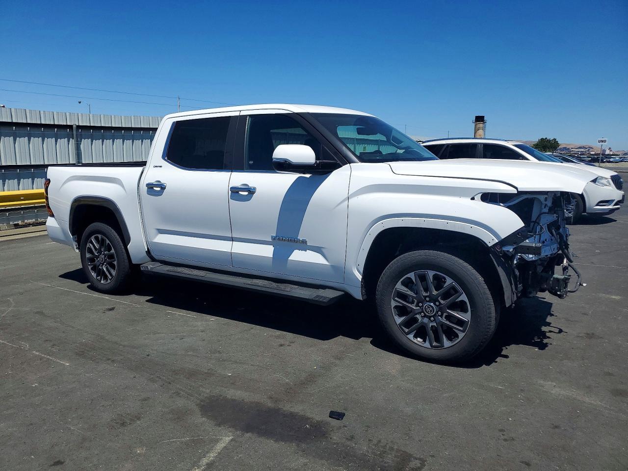 2024 Toyota Tundra Crewmax Limited - Image 4