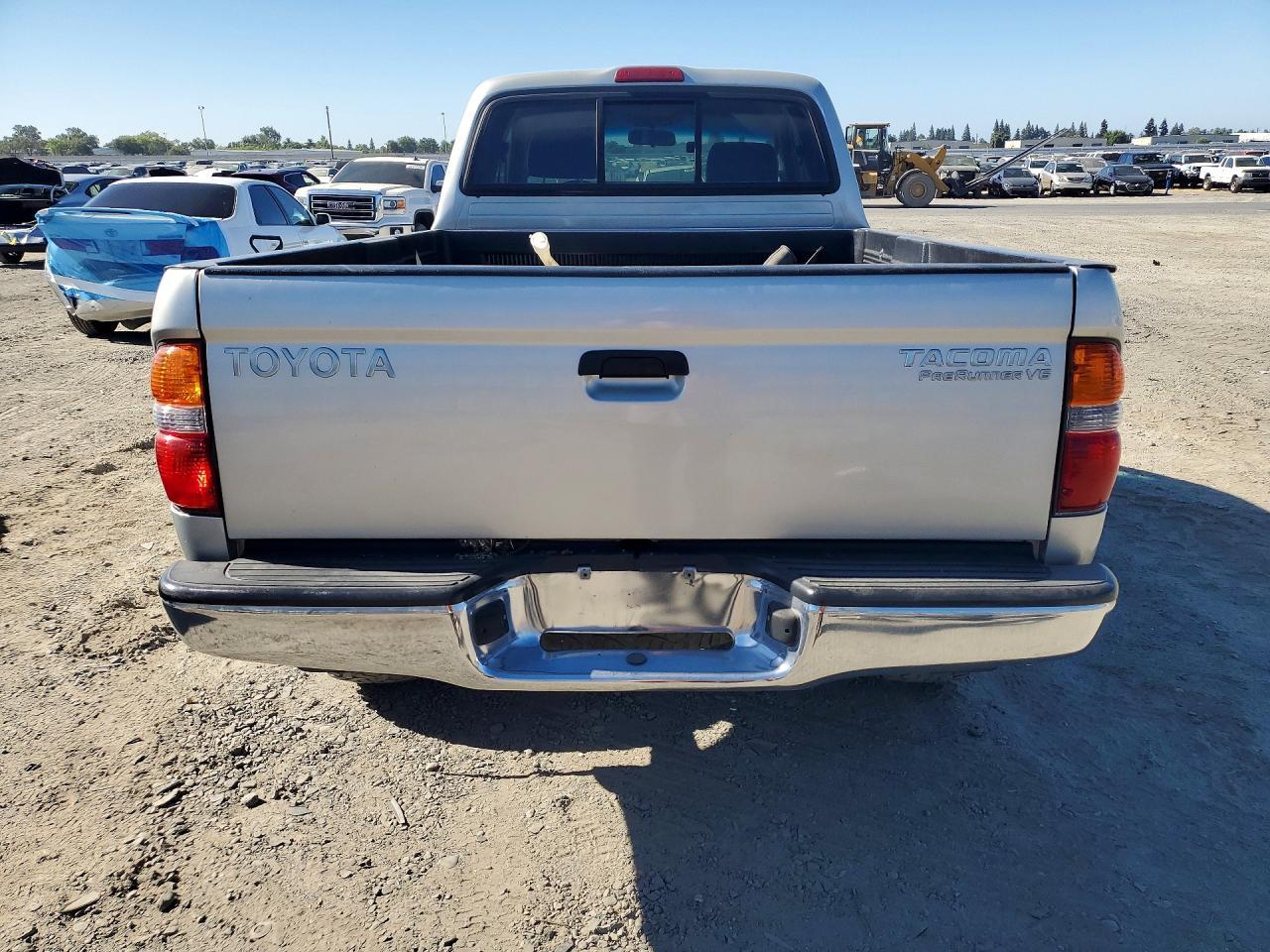 2004 Toyota Tacoma Xtracab Prerunner - Image 6