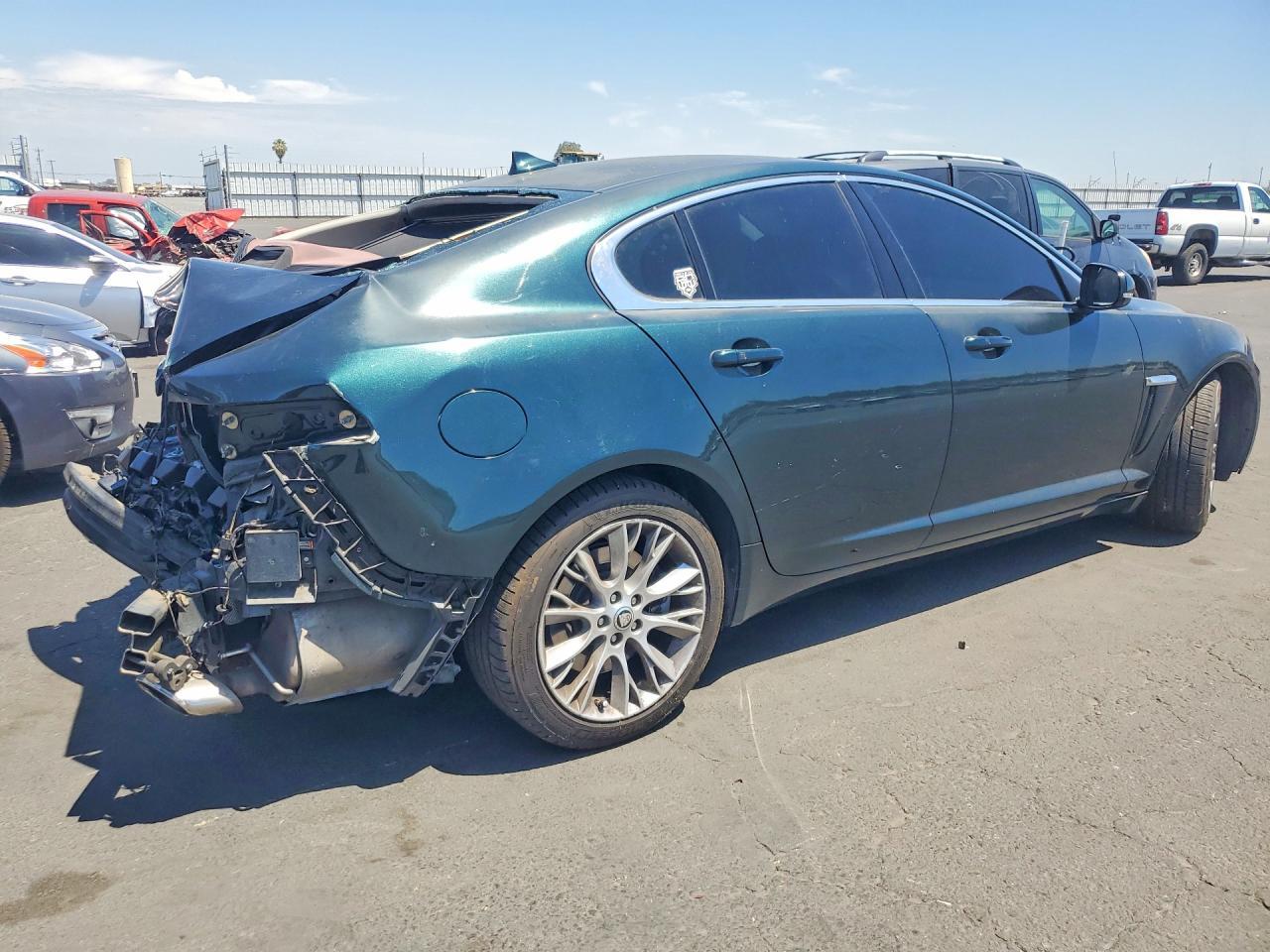 2013 Jaguar Xf - Image 3