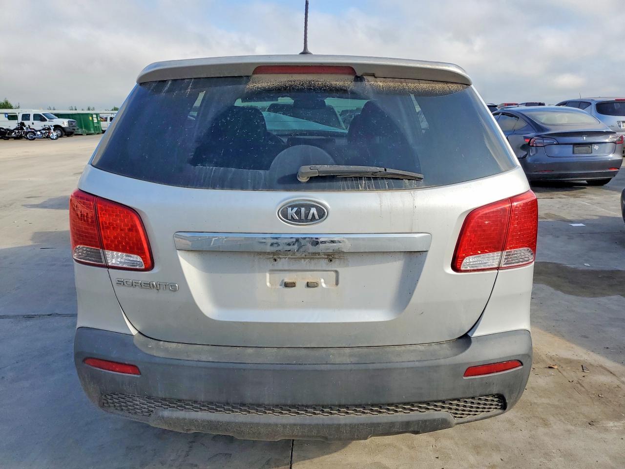 2013 Kia Sorento Lx - Image 6