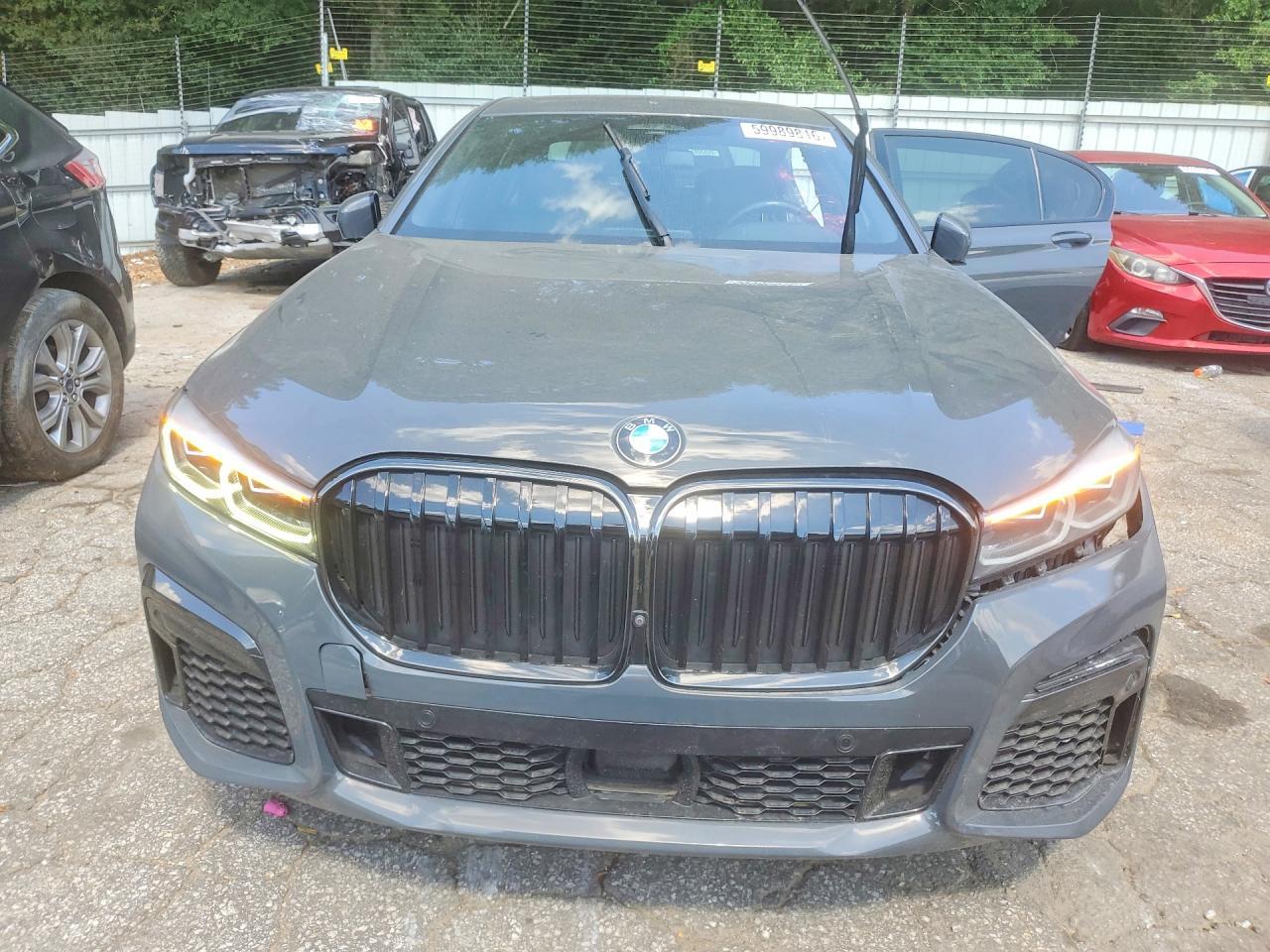 2022 BMW 750 Xi - Фото 5