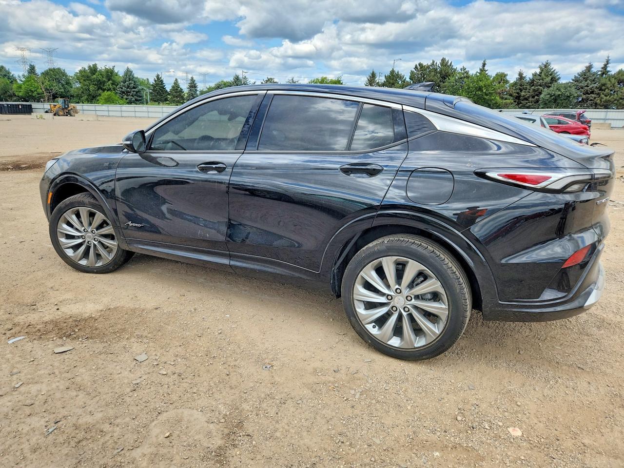 2024 Buick Envista Avenir - Image 2